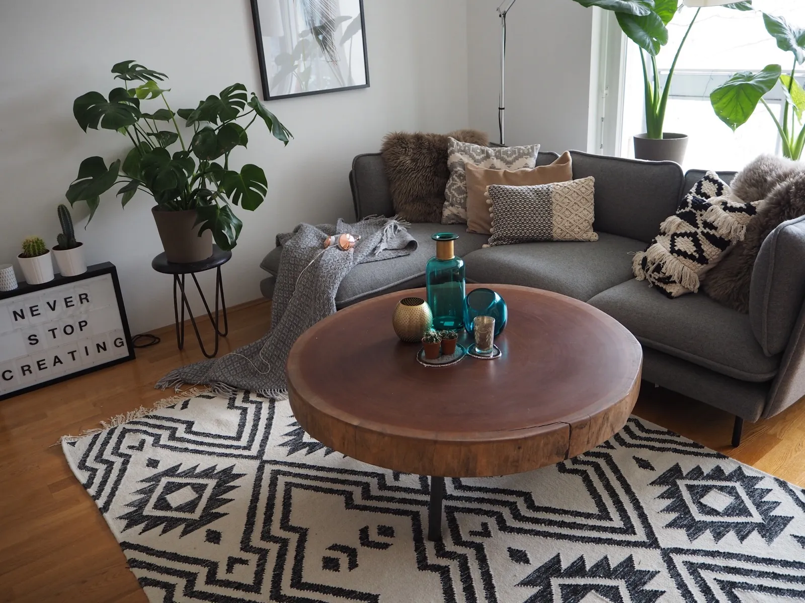Massiver Couchtisch